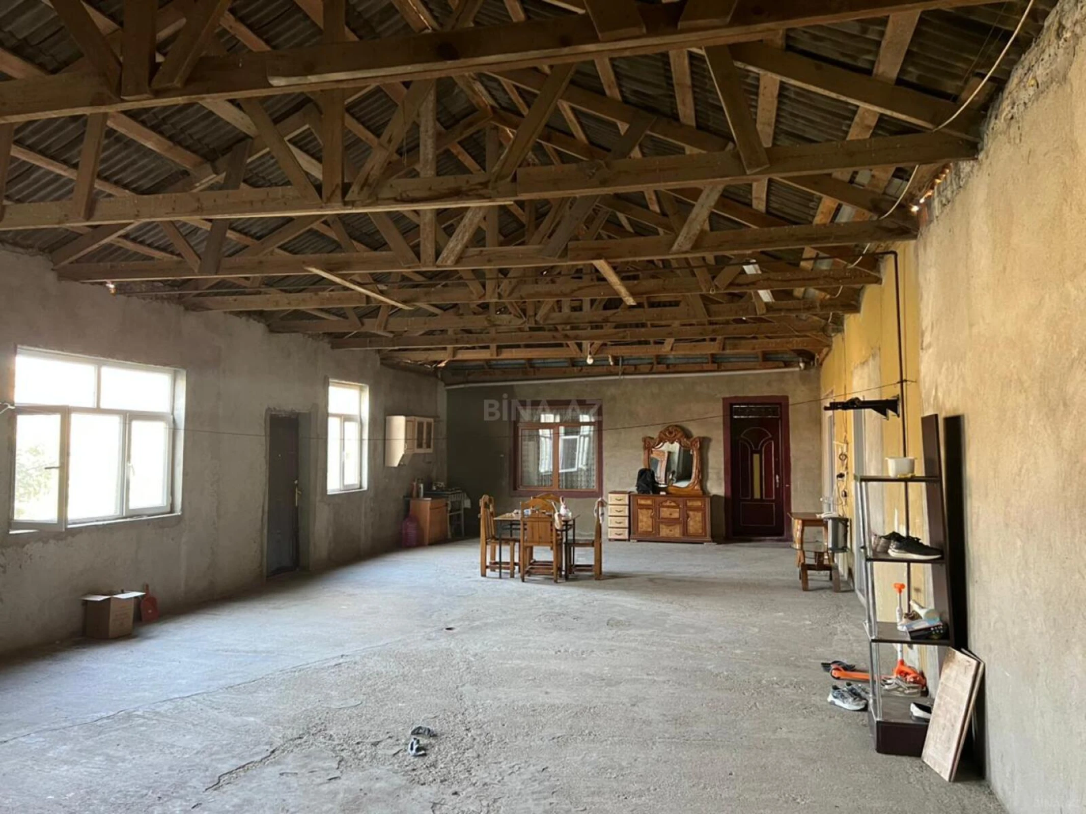 Satılır 10 otaqlı həyət evi 345 m²