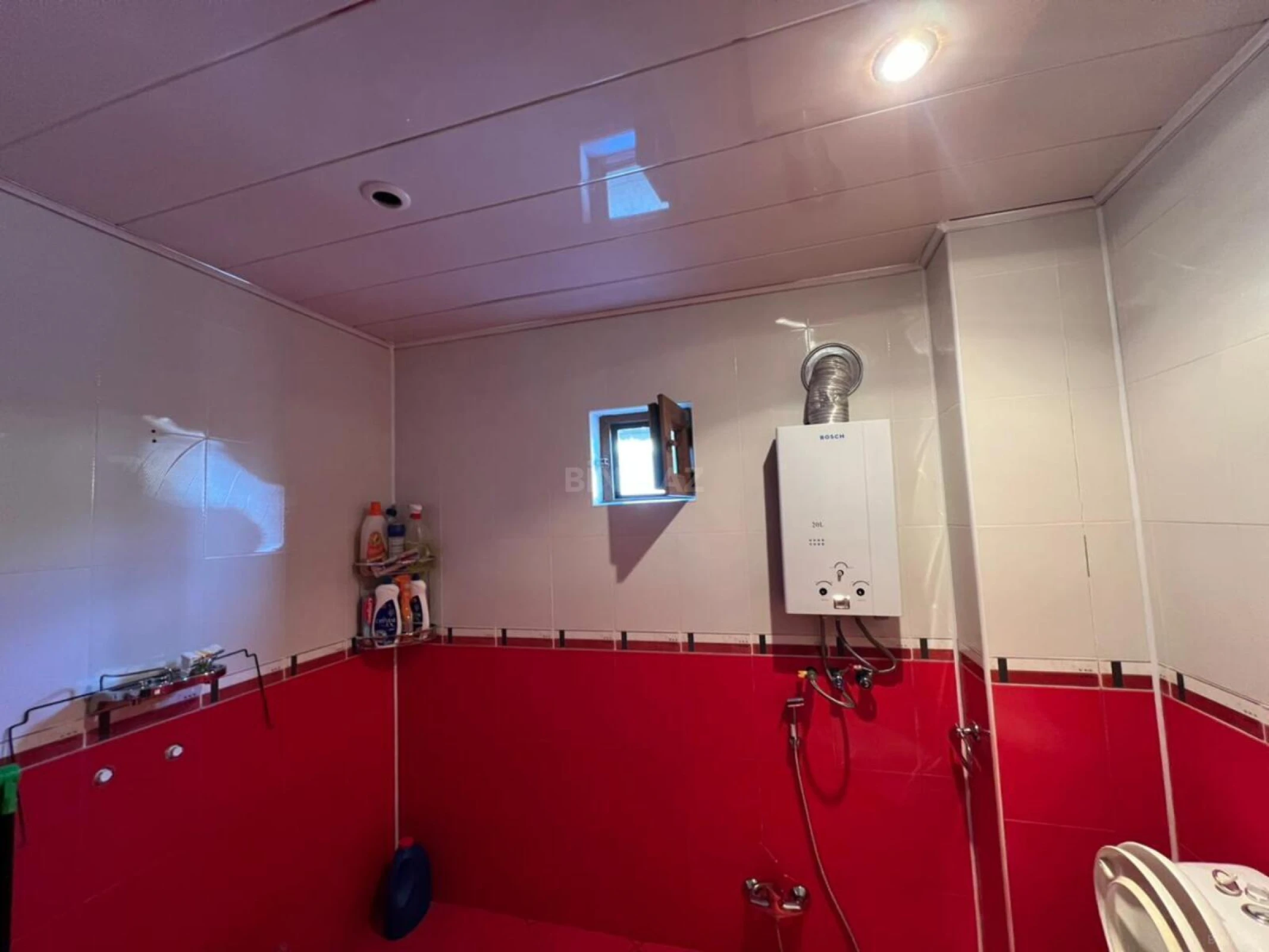 Satılır 10 otaqlı həyət evi 345 m²