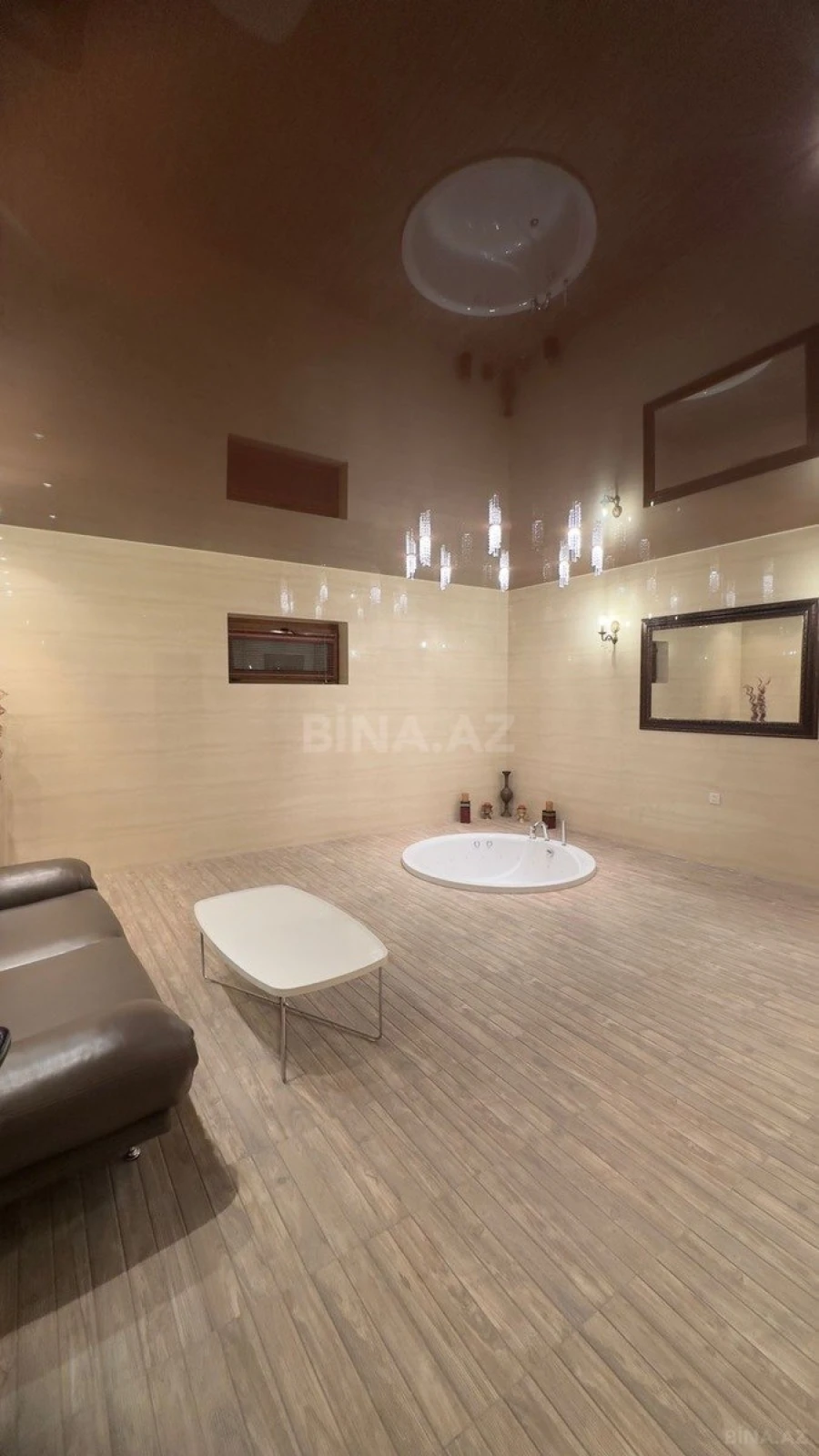 Kirayə verilir 5 otaqlı həyət evi 400 m²