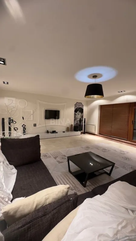 Kirayə verilir 5 otaqlı həyət evi 400 m²