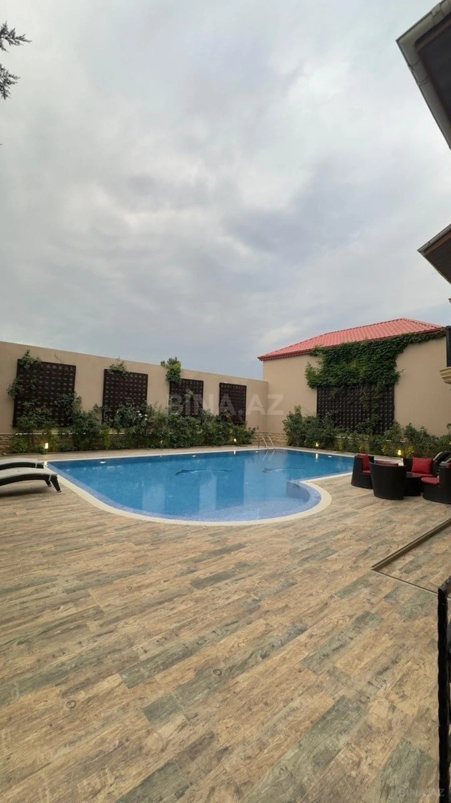 Kirayə verilir 5 otaqlı həyət evi 400 m²