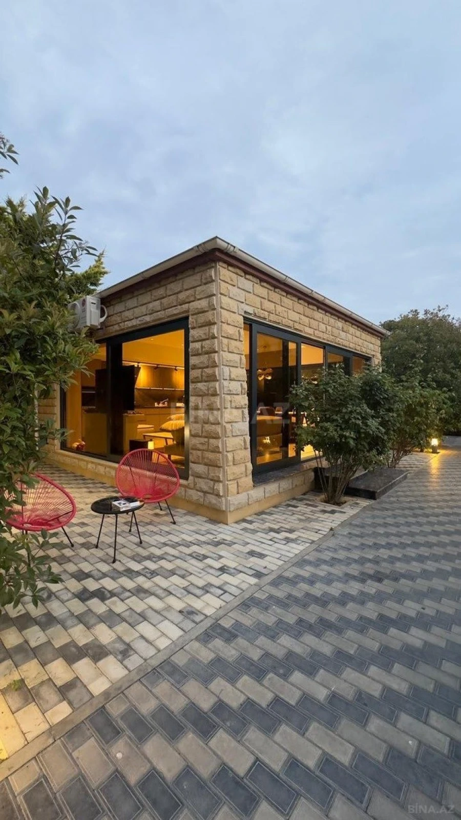 Kirayə verilir 5 otaqlı həyət evi 400 m²