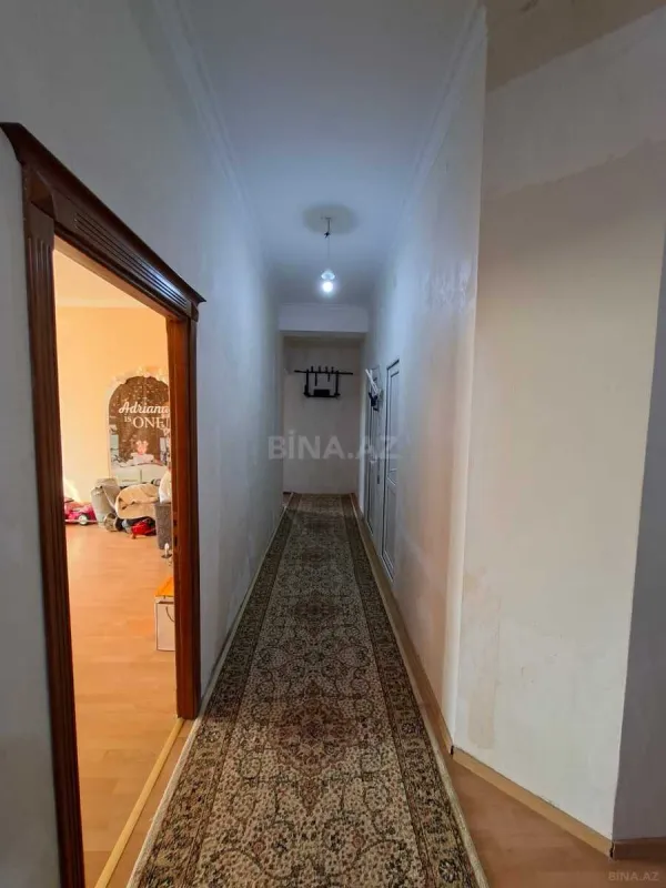 Satılır 3 otaqlı mənzil 145 m²