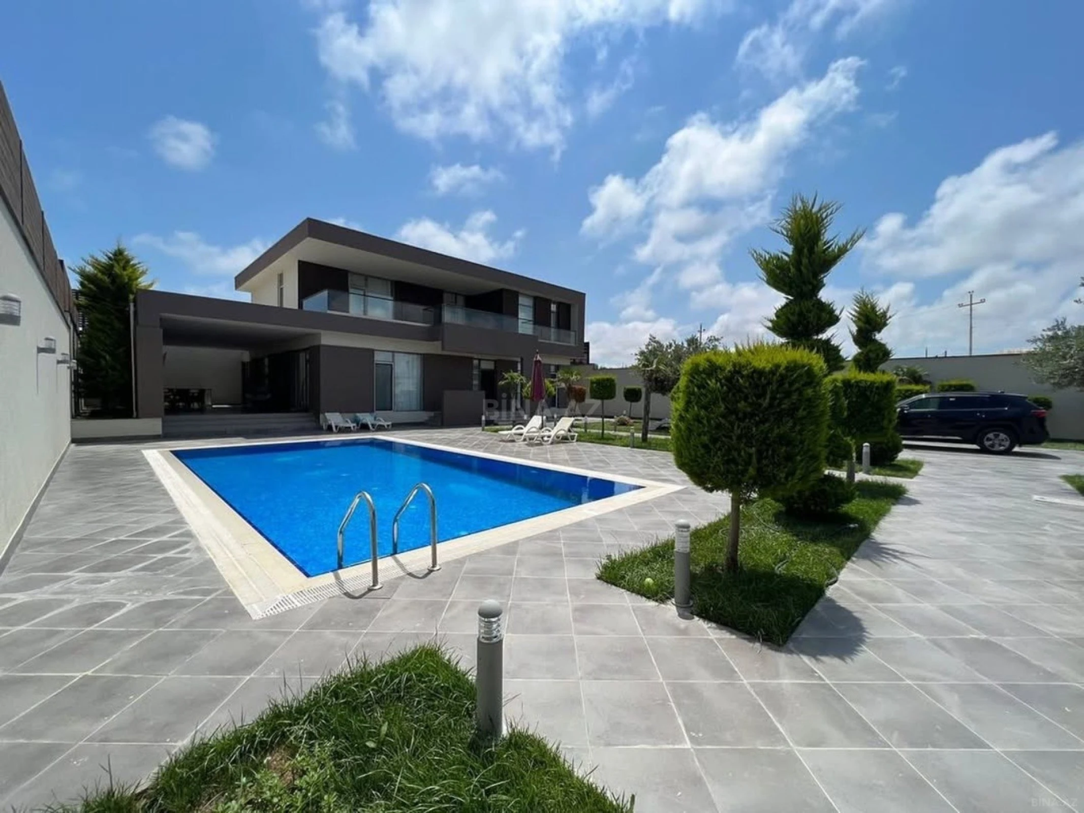 Kirayə verilir 5 otaqlı həyət evi 300 m²