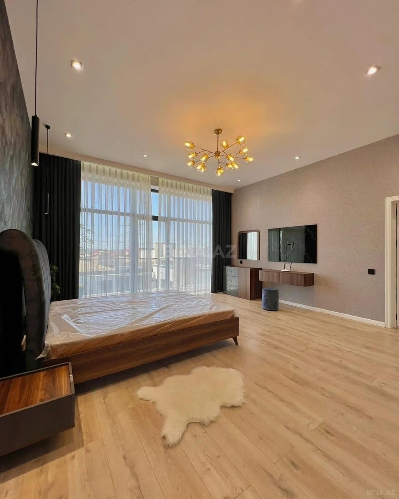 Kirayə verilir 5 otaqlı həyət evi 300 m²
