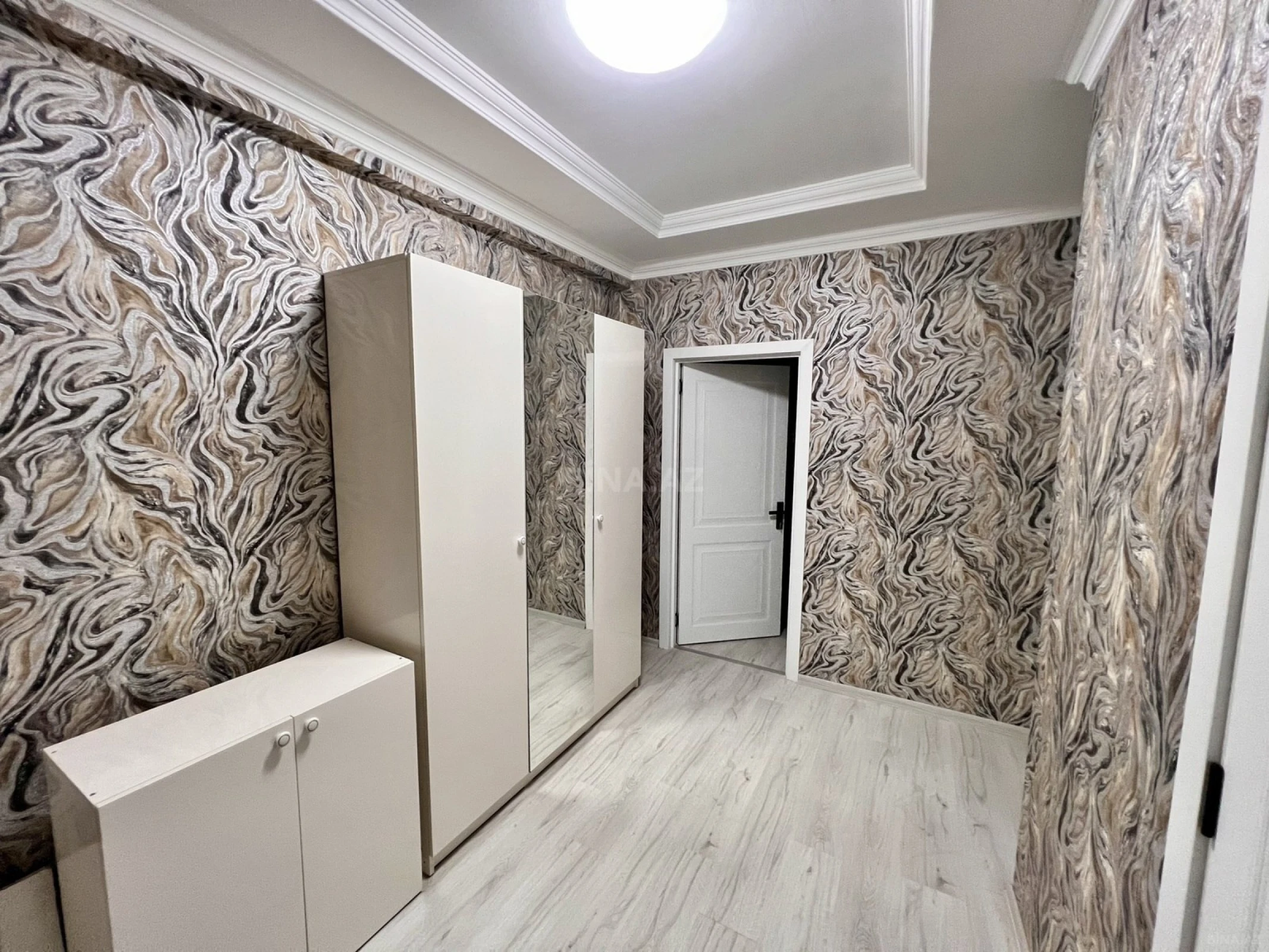 Kirayə verilir 1 otaqlı mənzil 60 m²