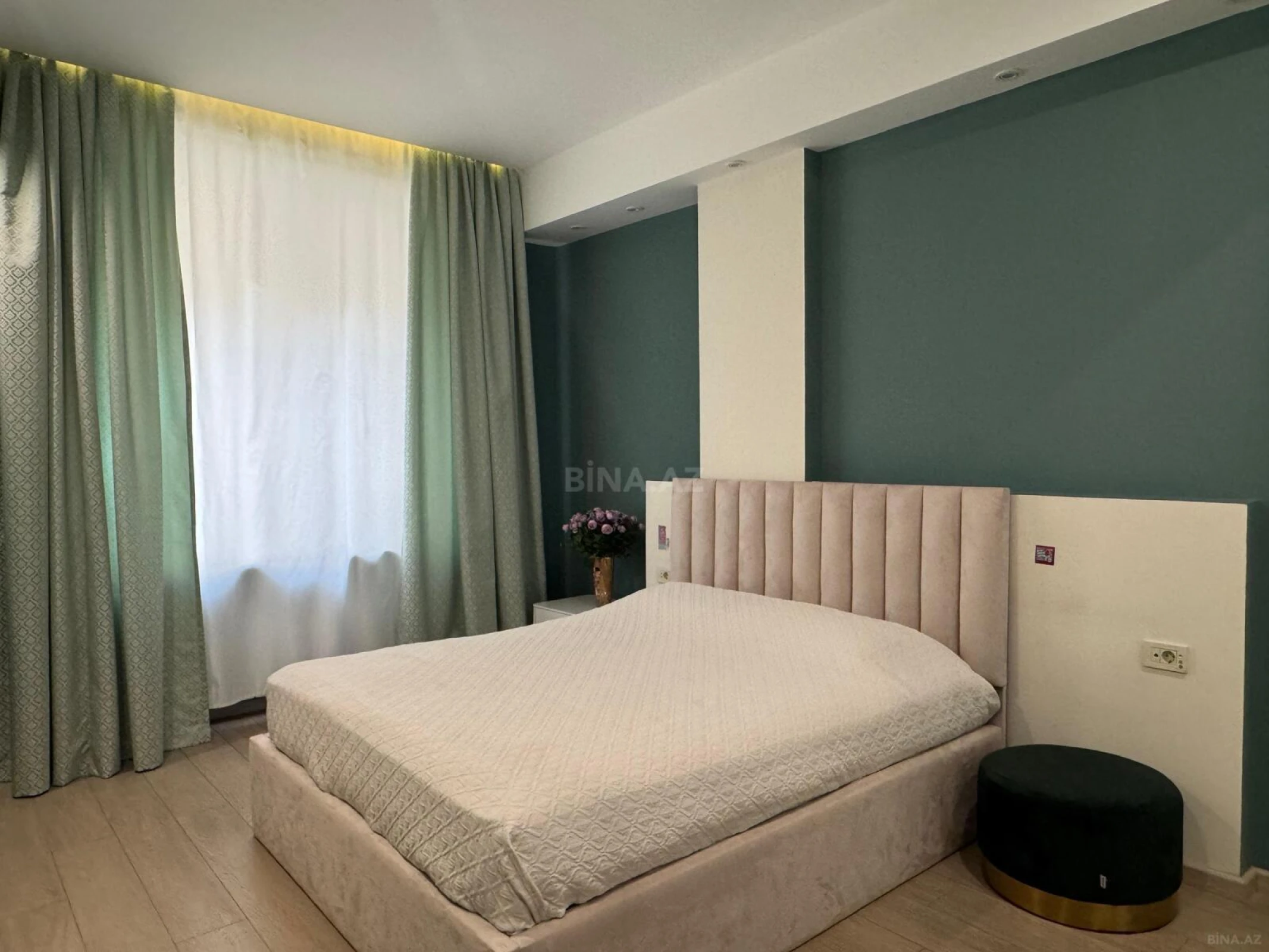 Kirayə verilir 4 otaqlı mənzil 170 m²