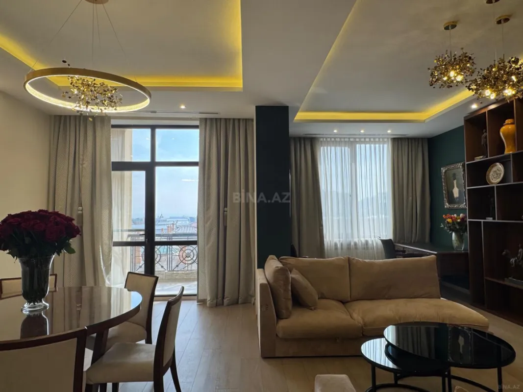 Kirayə verilir 4 otaqlı mənzil 170 m²