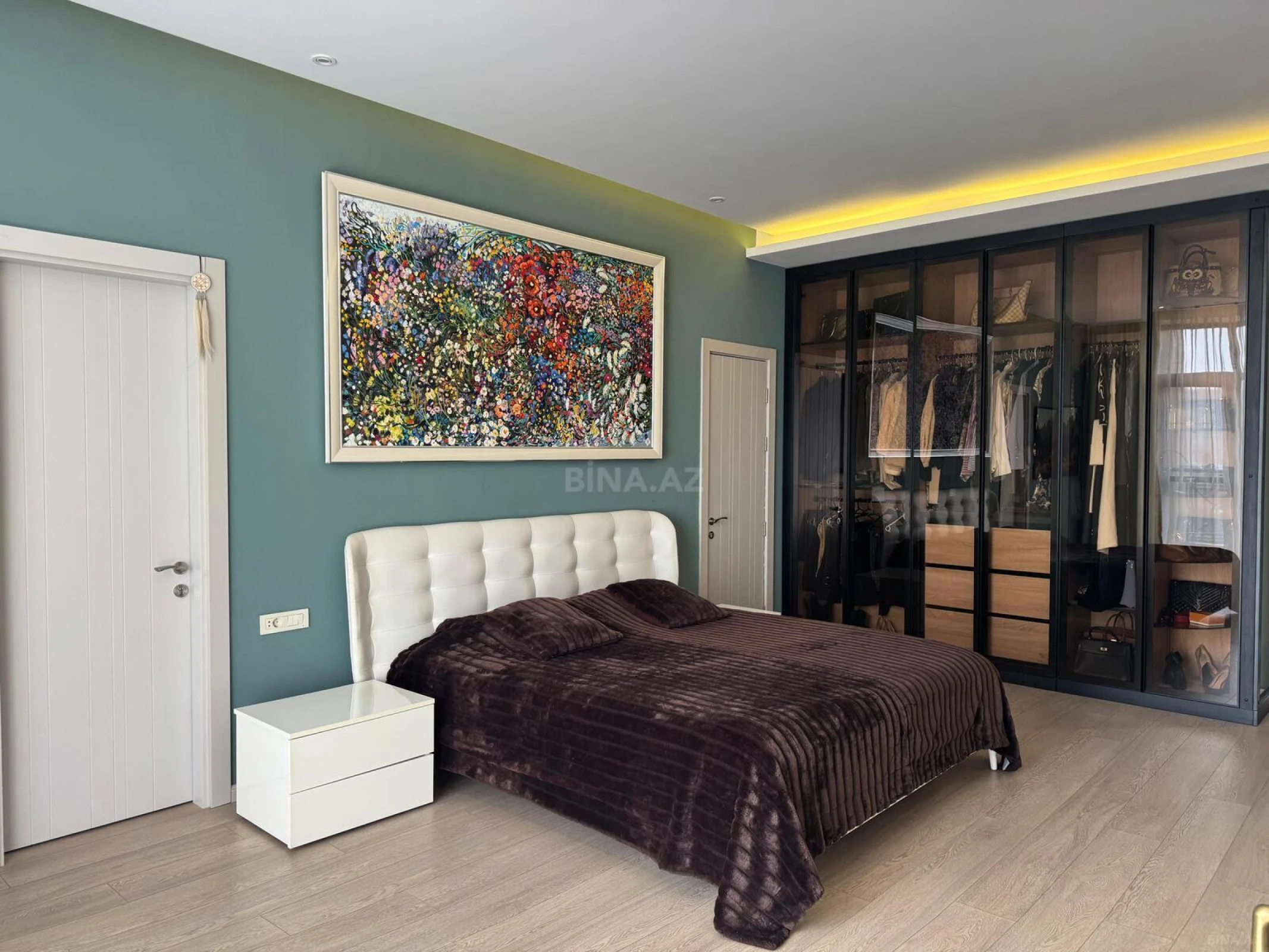 Kirayə verilir 4 otaqlı mənzil 170 m²