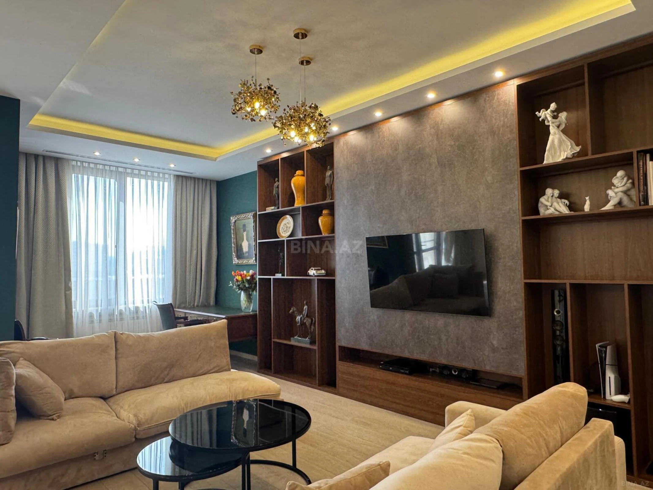 Kirayə verilir 4 otaqlı mənzil 170 m²