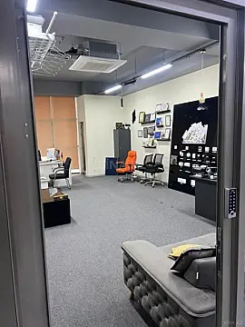 Kirayə verilir 1 otaqlı ofis 65 m²