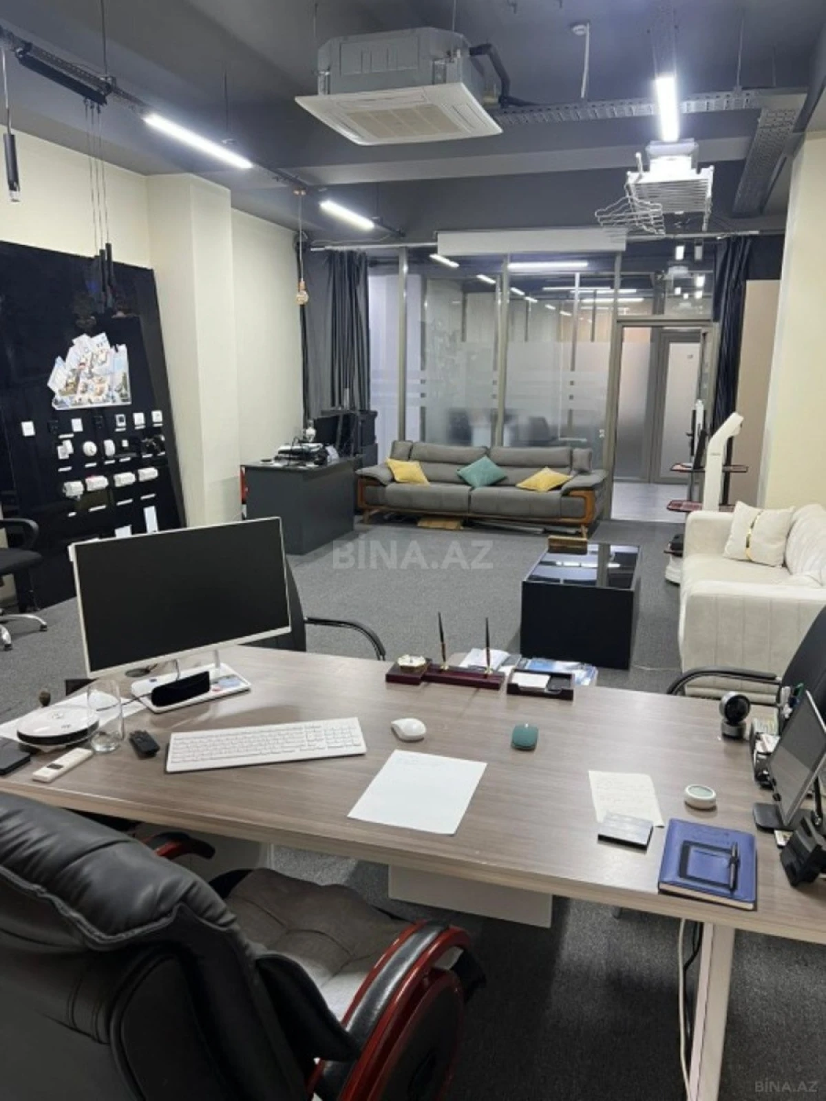 Kirayə verilir 1 otaqlı ofis 65 m²