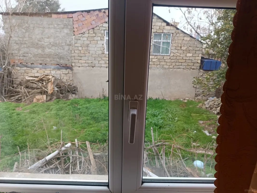 Satılır 2 otaqlı həyət evi 74 m²