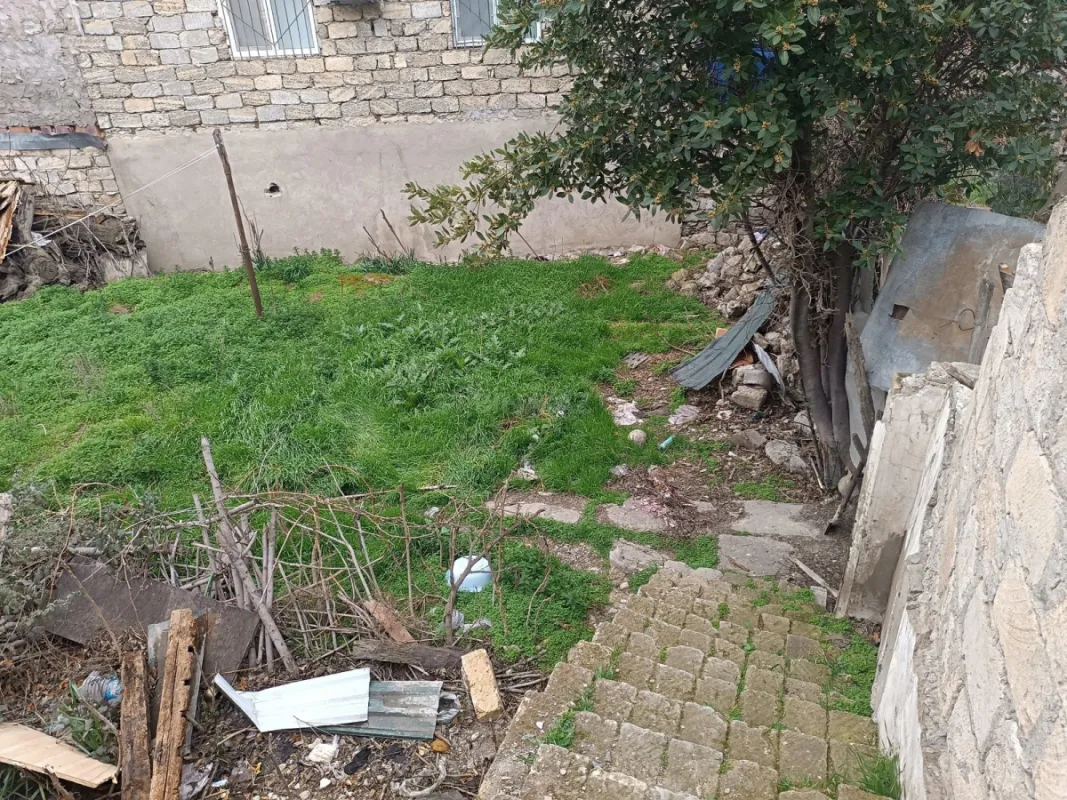 Satılır 2 otaqlı həyət evi 74 m²