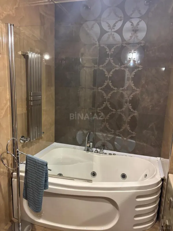 Kirayə verilir 3 otaqlı mənzil 170 m²