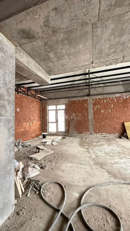 Satılır 3 otaqlı mənzil 165.5 m²
