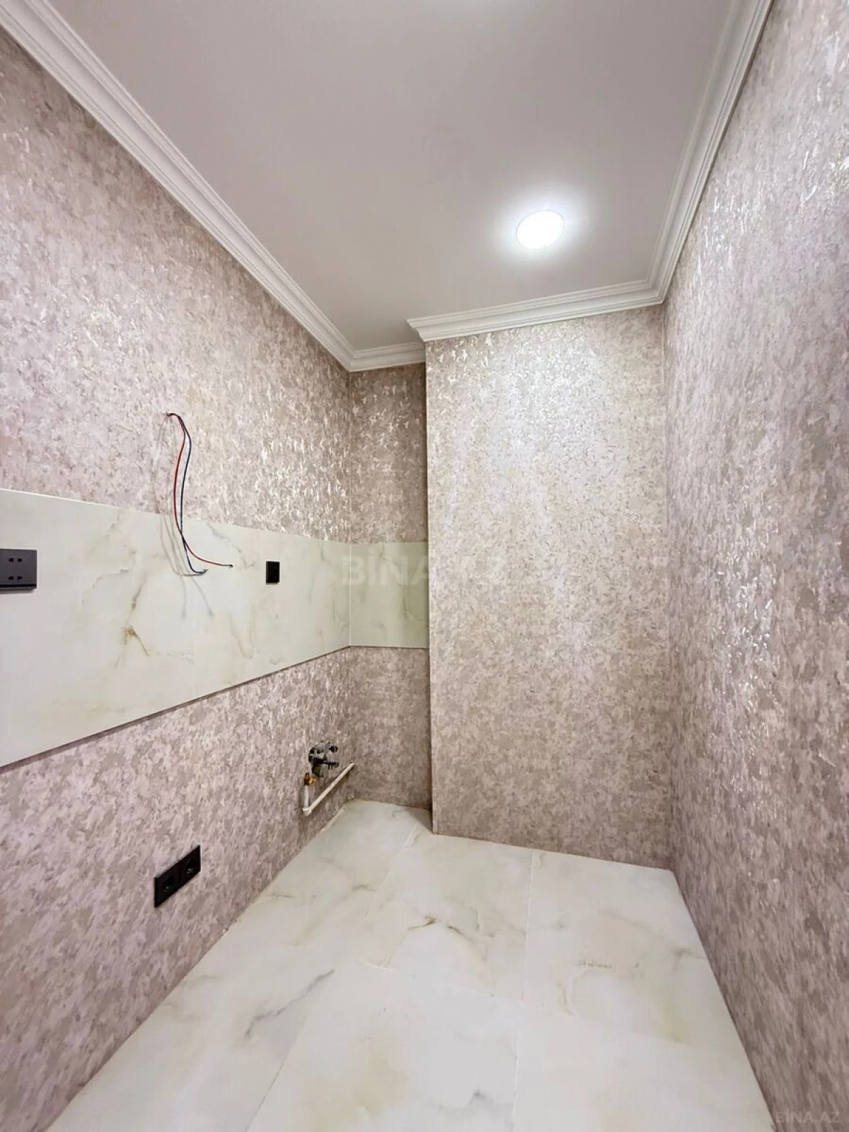 Satılır 2 otaqlı mənzil 43 m²