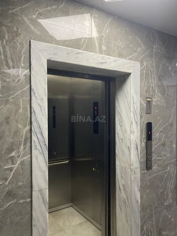 Kirayə verilir 2 otaqlı mənzil 125 m²