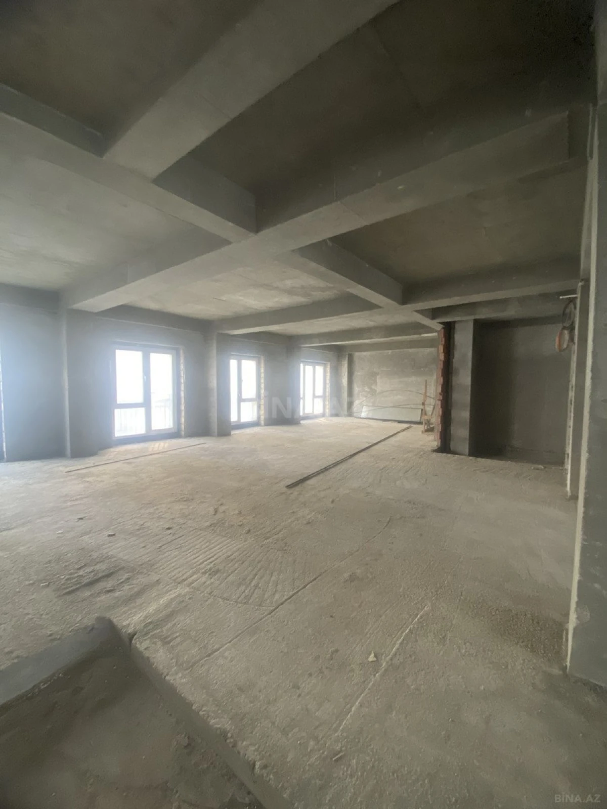 Satılır 3 otaqlı mənzil 164 m²