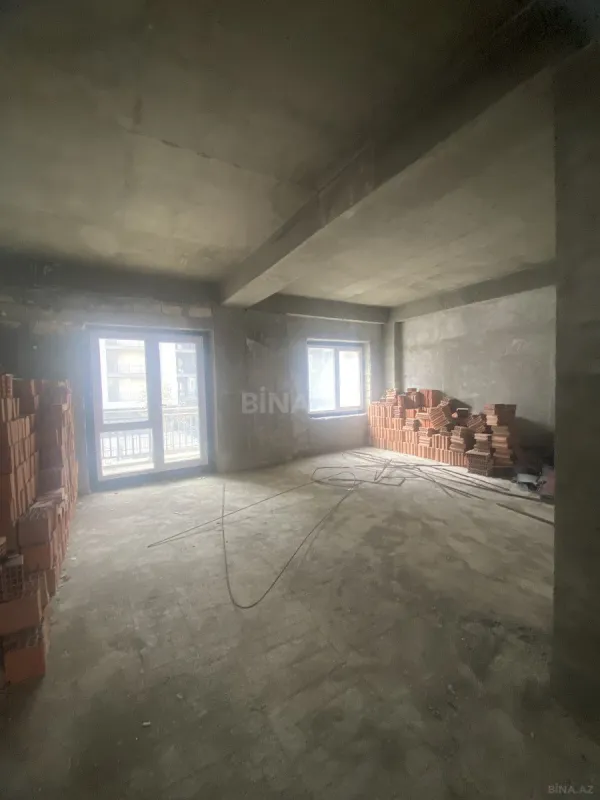 Satılır 3 otaqlı mənzil 164 m²