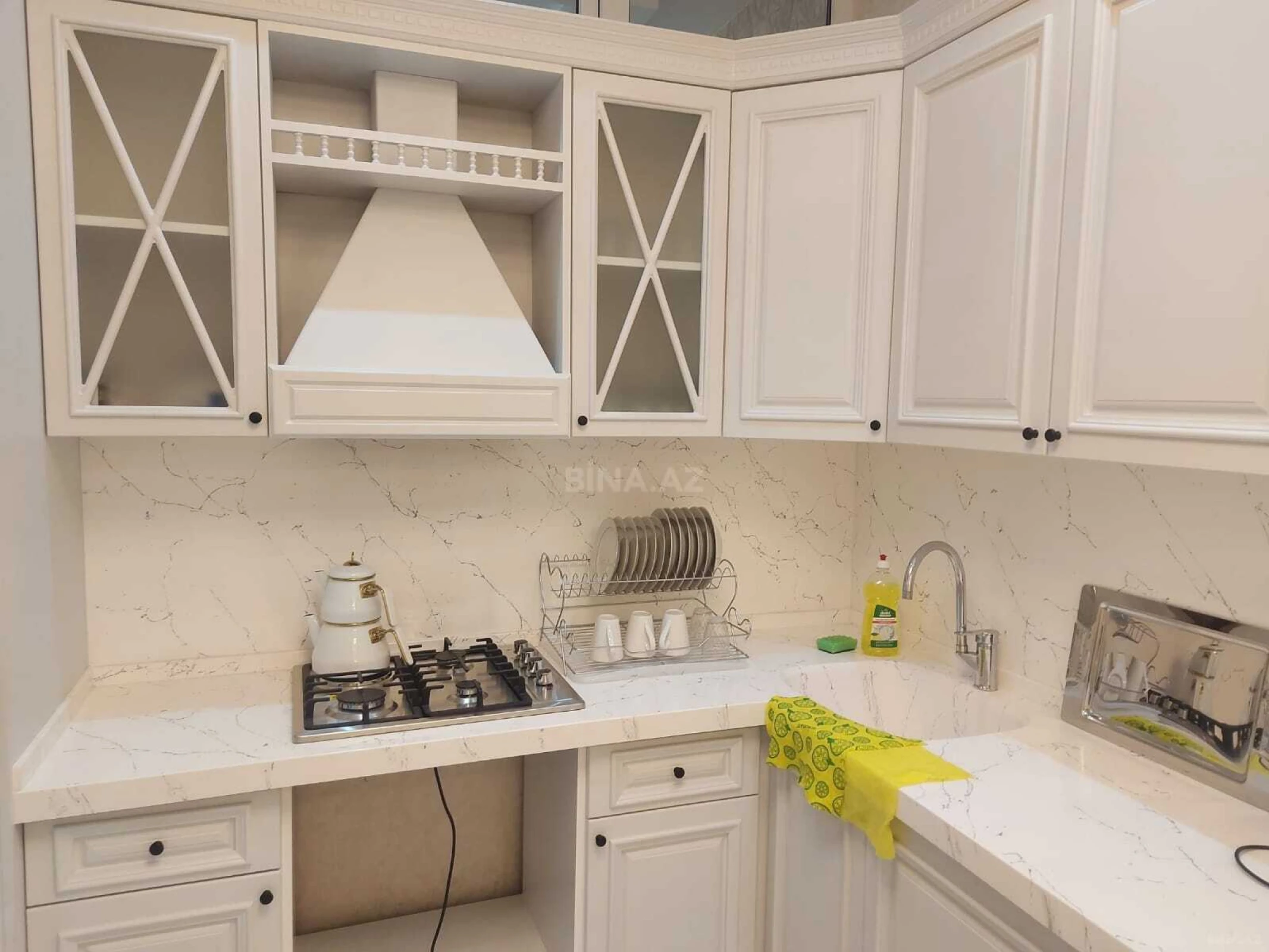 Kirayə verilir 2 otaqlı mənzil 76 m²