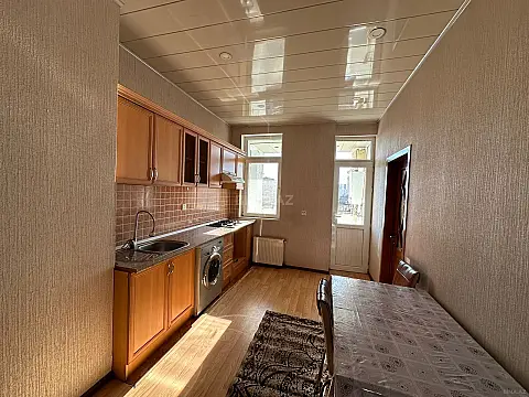 Kirayə verilir 3 otaqlı mənzil 105 m²