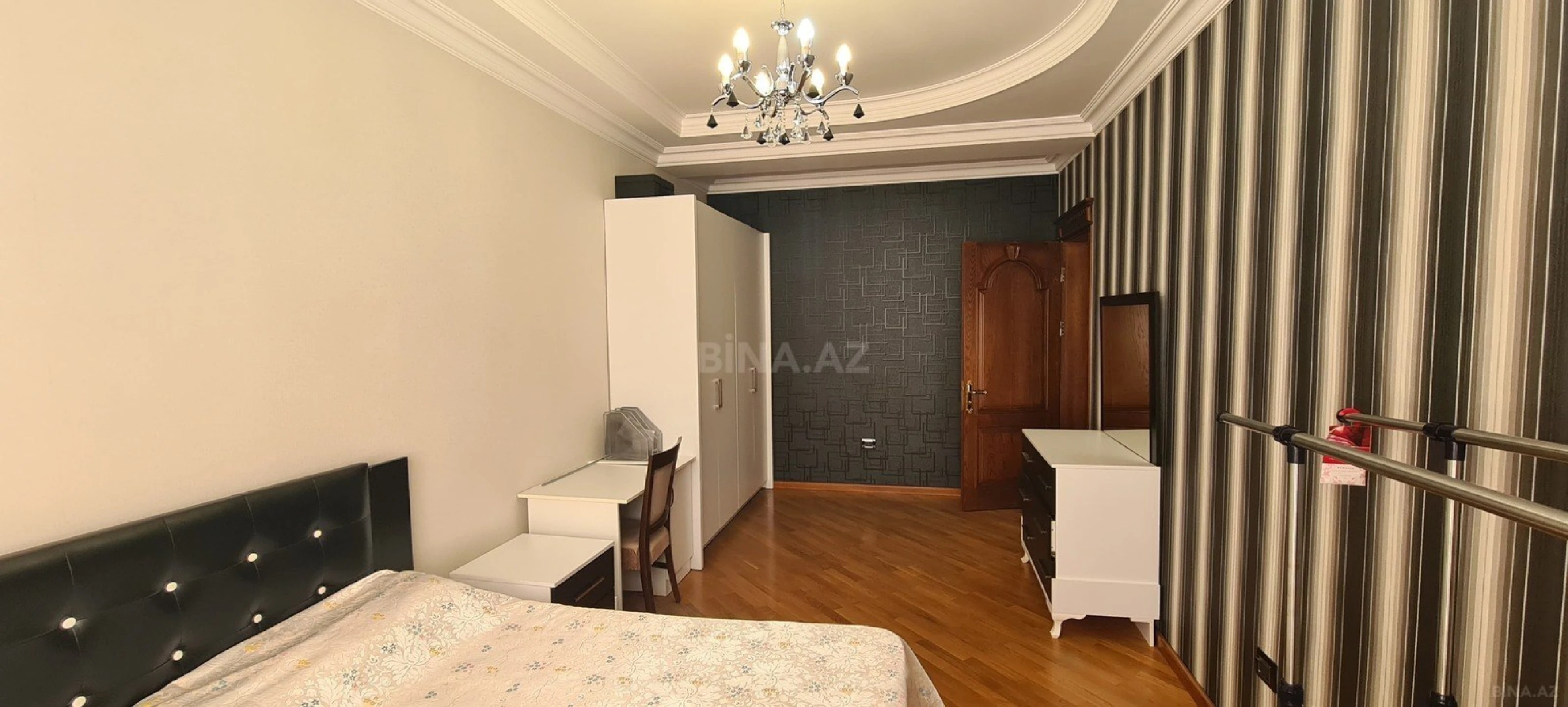 Kirayə verilir 7 otaqlı həyət evi 450 m²