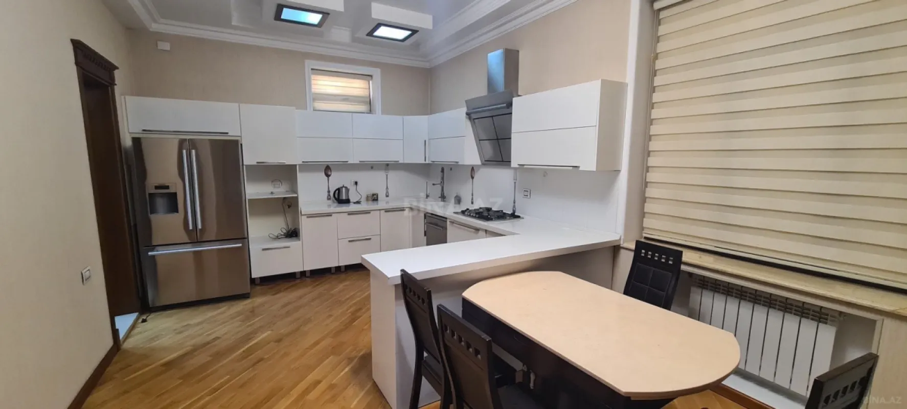 Kirayə verilir 7 otaqlı həyət evi 450 m²