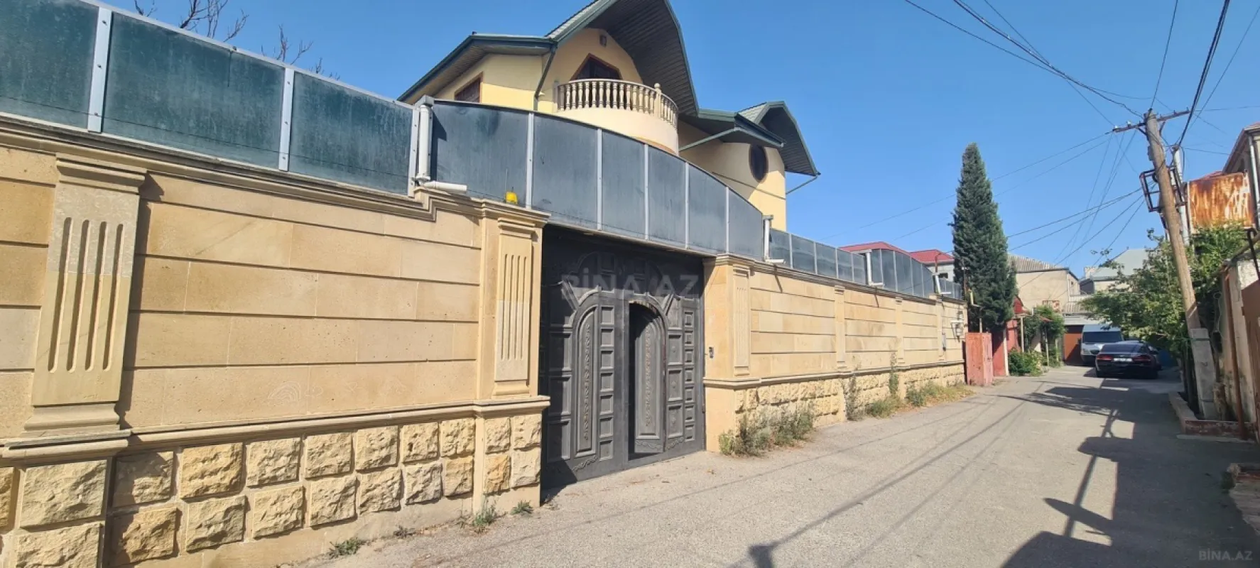 Kirayə verilir 7 otaqlı həyət evi 450 m²