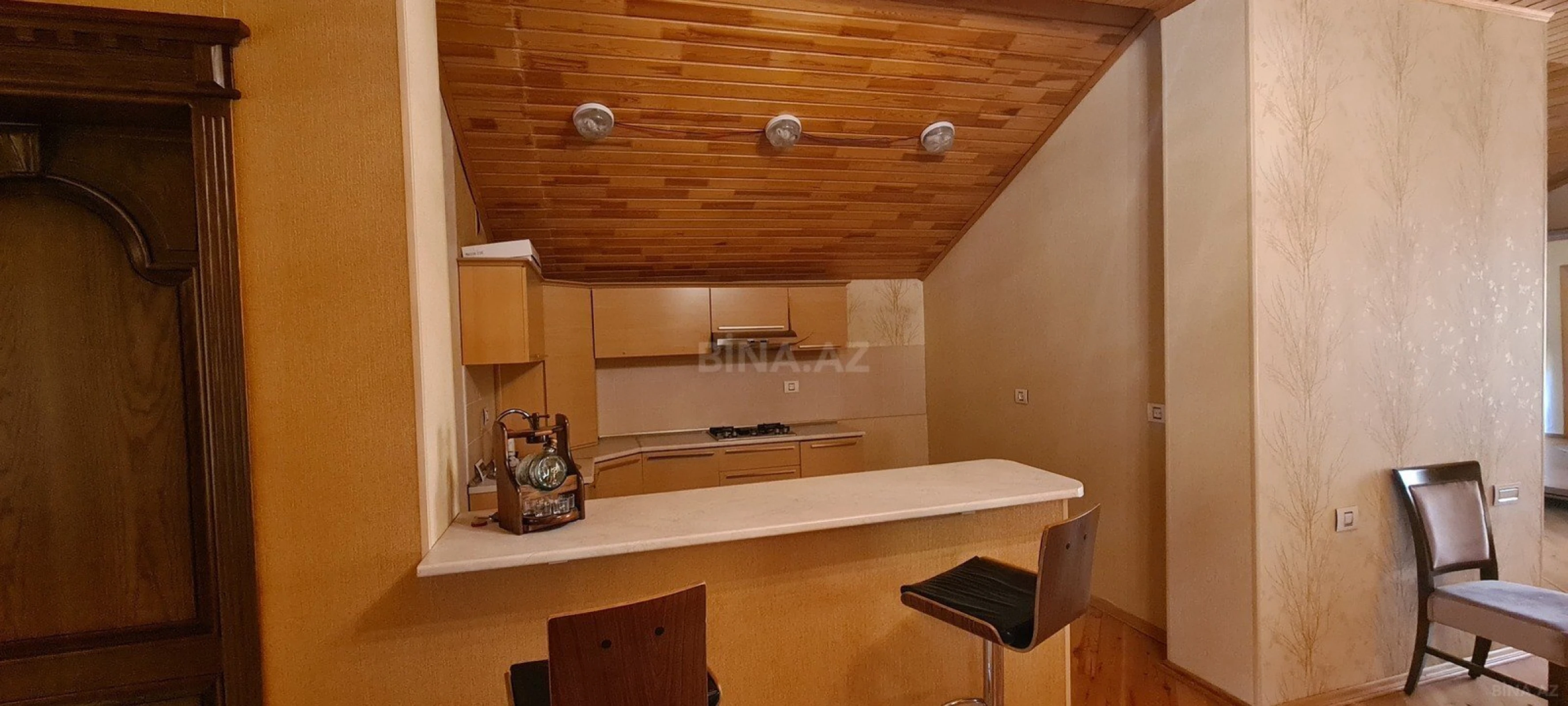 Kirayə verilir 7 otaqlı həyət evi 450 m²