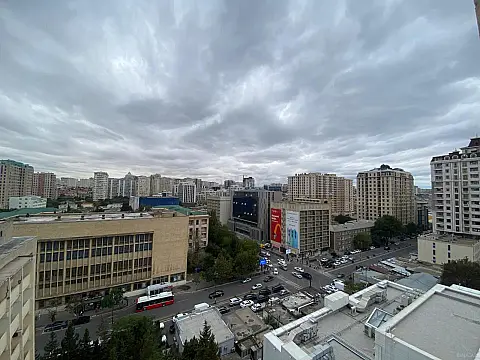 Satılır 2 otaqlı mənzil 70 m²