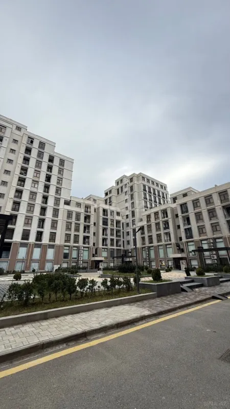 Satılır 3 otaqlı mənzil 140 m²