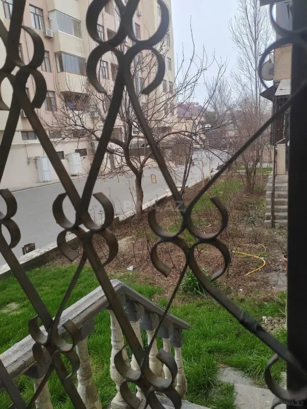 Satılır 4 otaqlı mənzil 90 m²