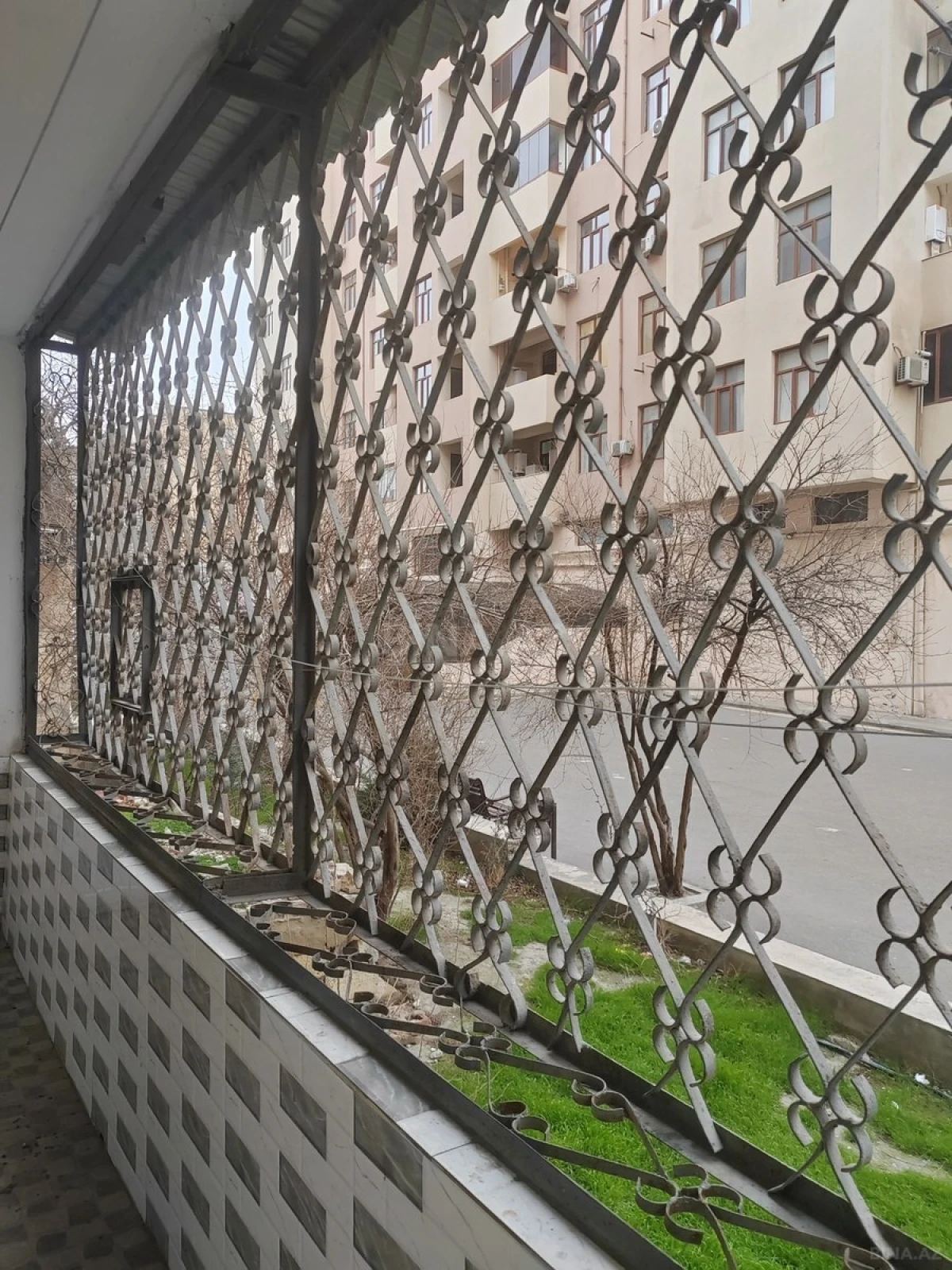 Satılır 4 otaqlı mənzil 90 m²