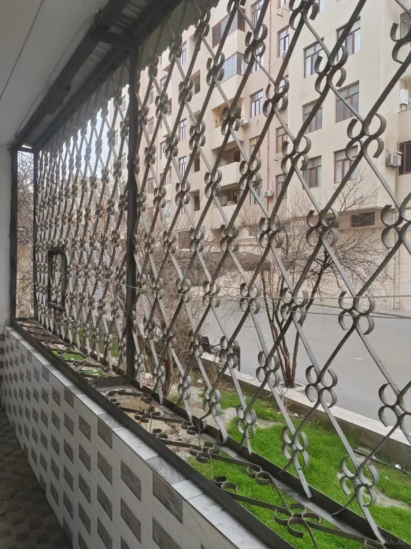 Satılır 4 otaqlı mənzil 90 m²