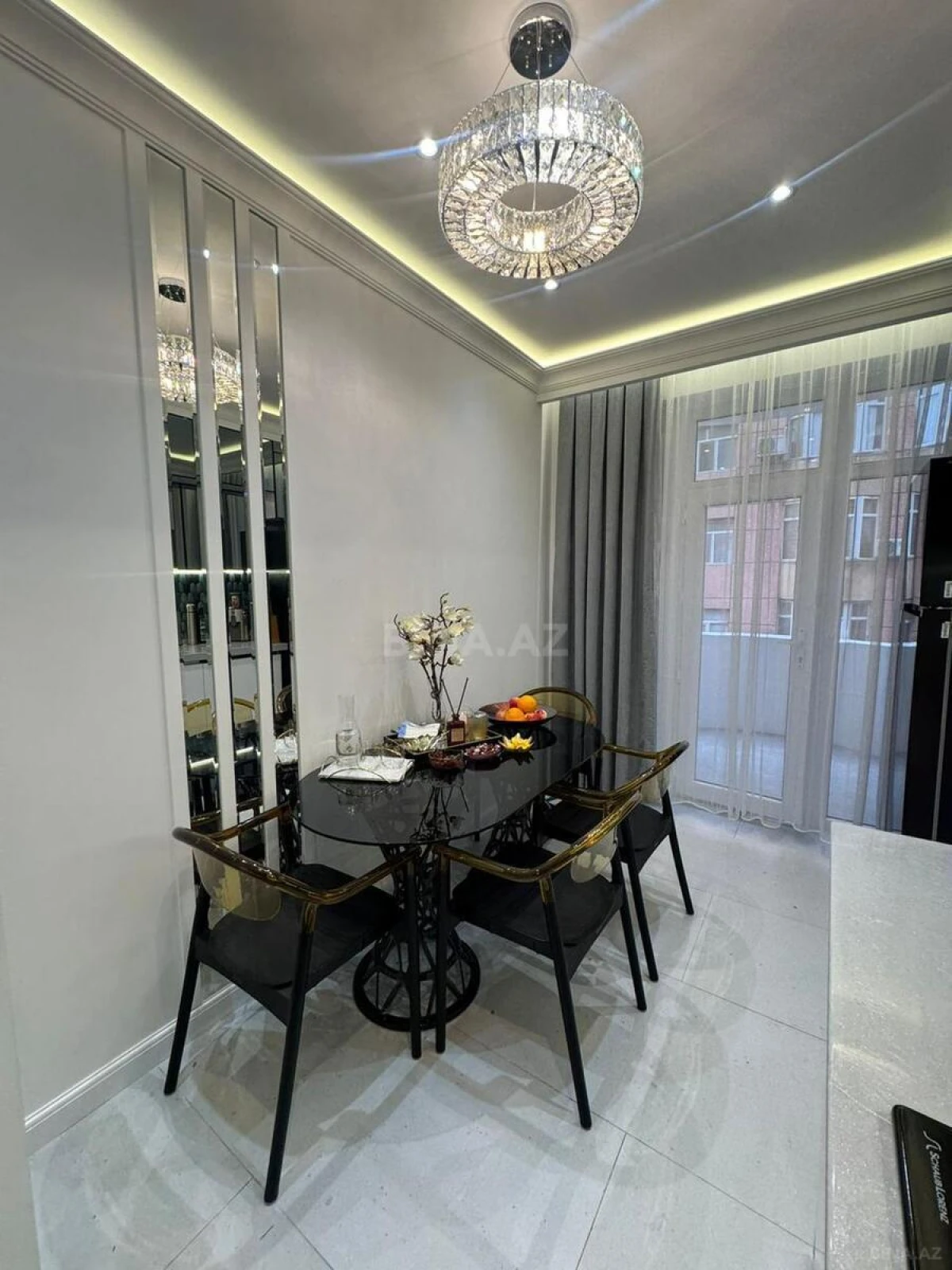 Satılır 3 otaqlı mənzil 116 m²