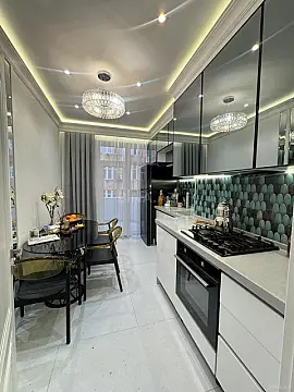 Satılır 3 otaqlı mənzil 116 m² — Bakı, İnşaatçılar 3 otaq 116.00 m²