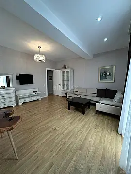 Kirayə verilir 3 otaqlı mənzil 100 m²