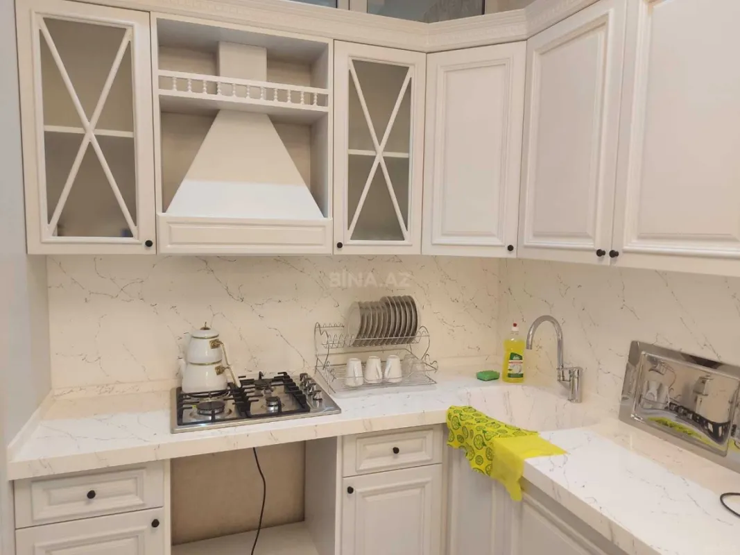 Kirayə verilir 2 otaqlı mənzil 80 m²