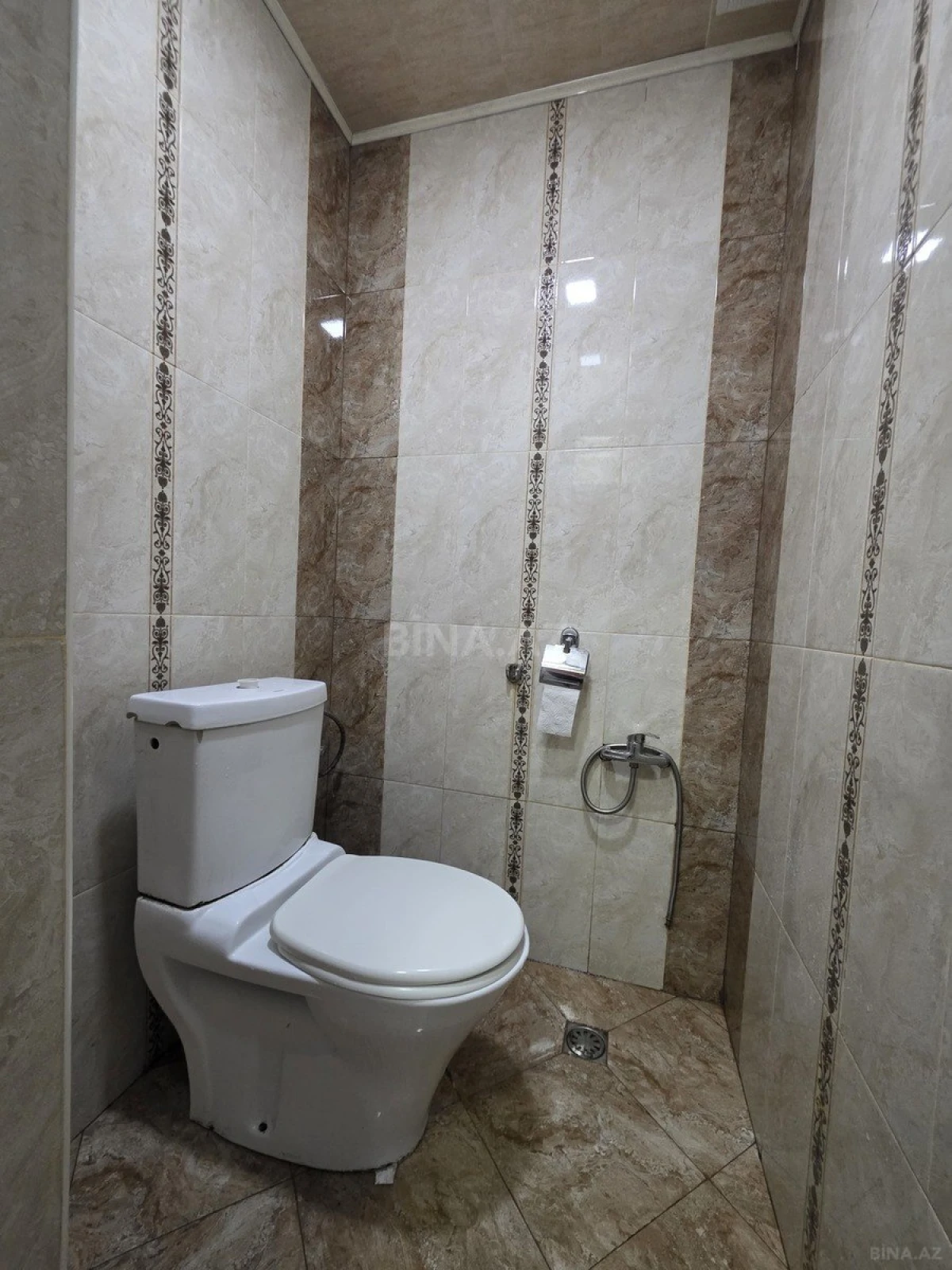 Satılır 5 otaqlı həyət evi 200 m²