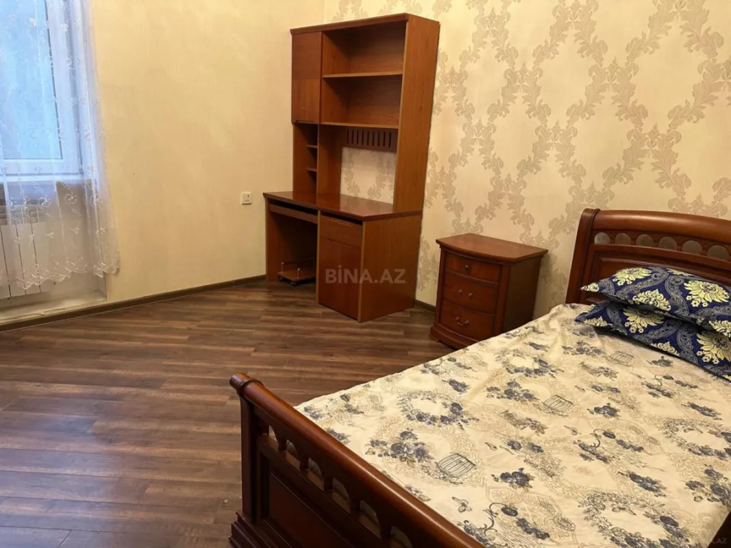 Kirayə verilir 4 otaqlı mənzil 120 m²