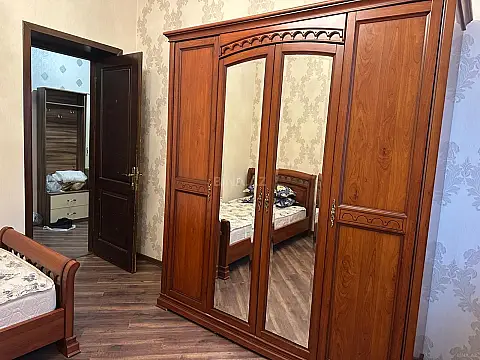 Kirayə verilir 4 otaqlı mənzil 120 m²