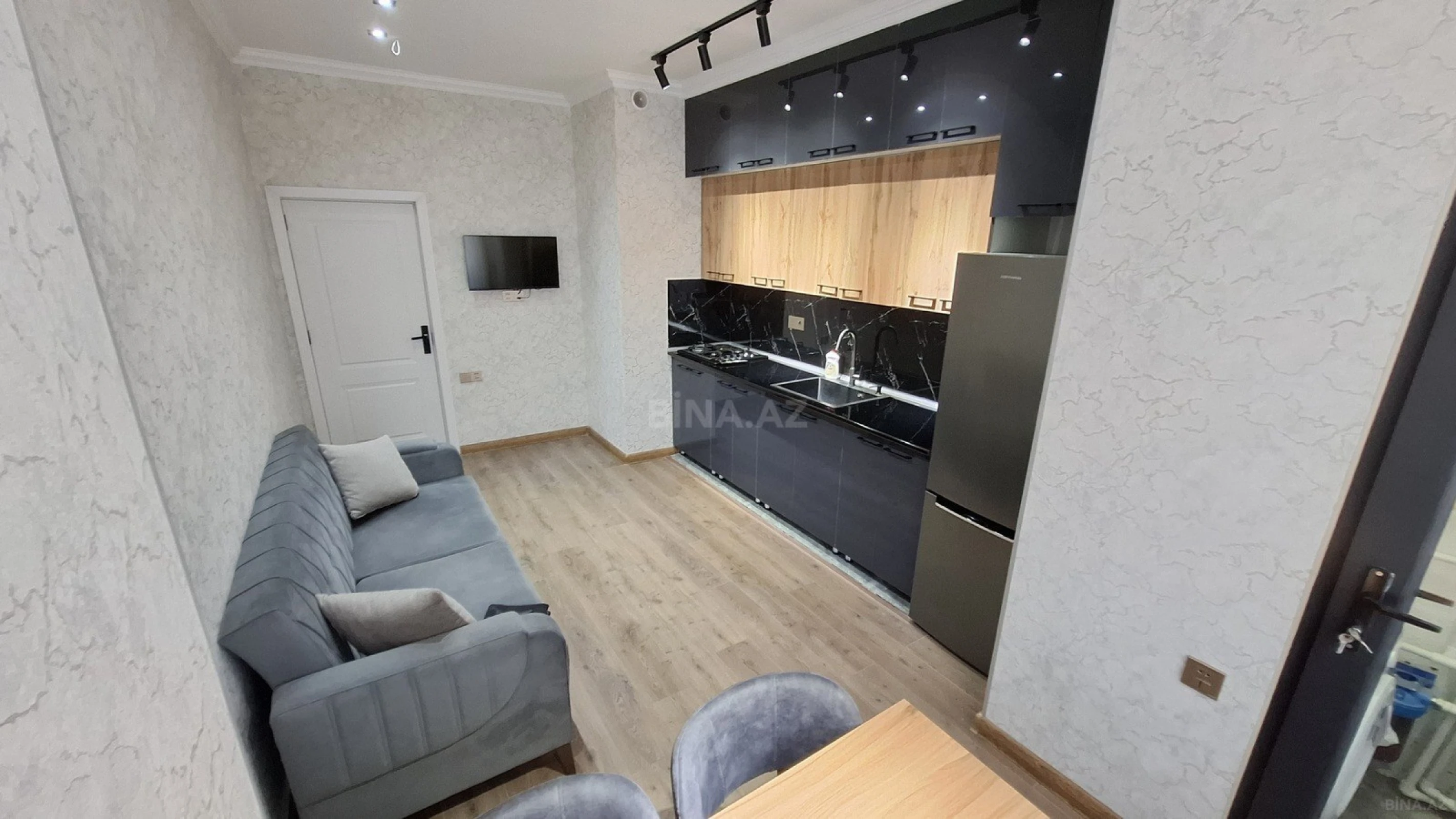 Kirayə verilir 2 otaqlı mənzil 60 m²