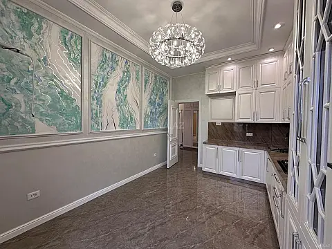 Satılır 3 otaqlı mənzil 132 m²