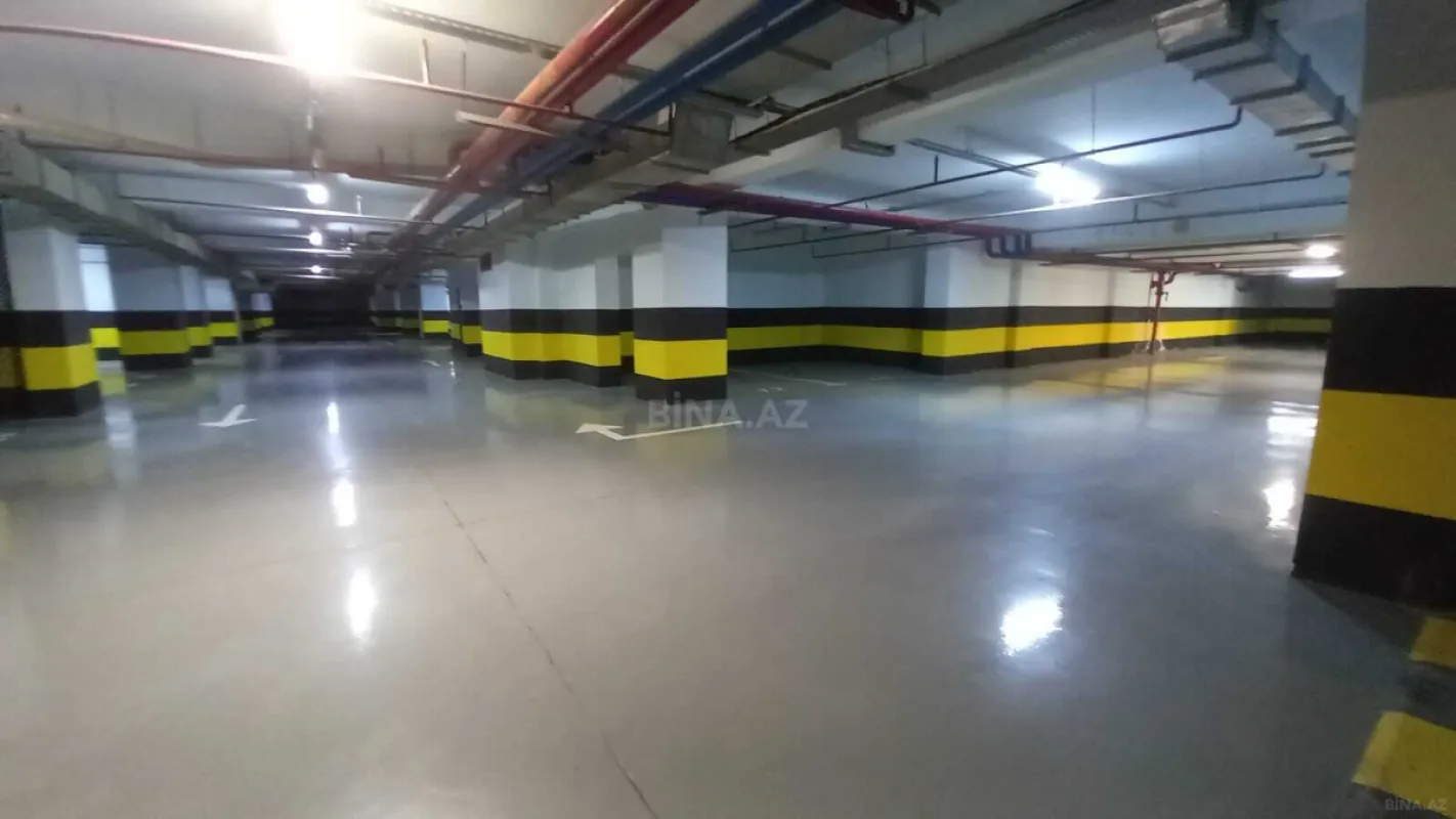 Satılır 3 otaqlı mənzil 132 m²