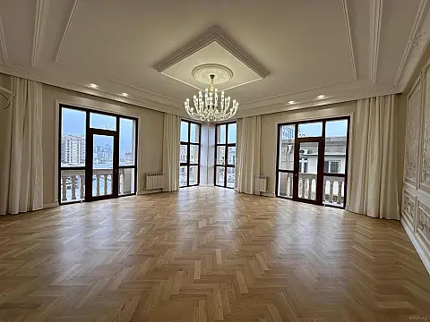 Satılır 3 otaqlı mənzil 132 m² — Bakı, İçərişəhər 3 otaq 132.00 m²
