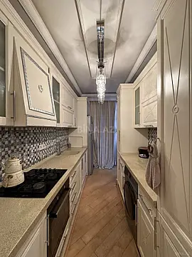 Satılır 4 otaqlı mənzil 107 m²