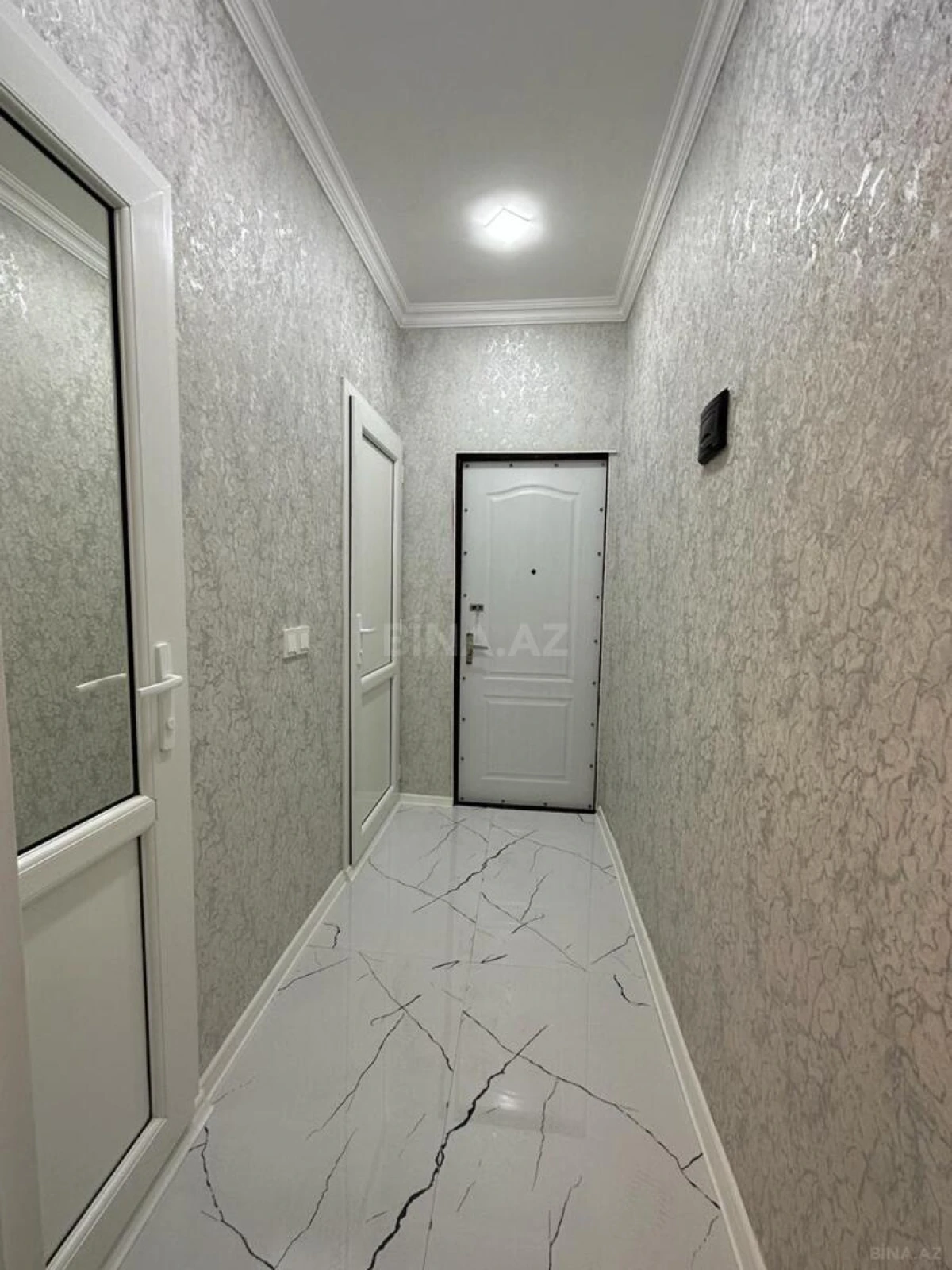 Satılır 2 otaqlı mənzil 55 m²