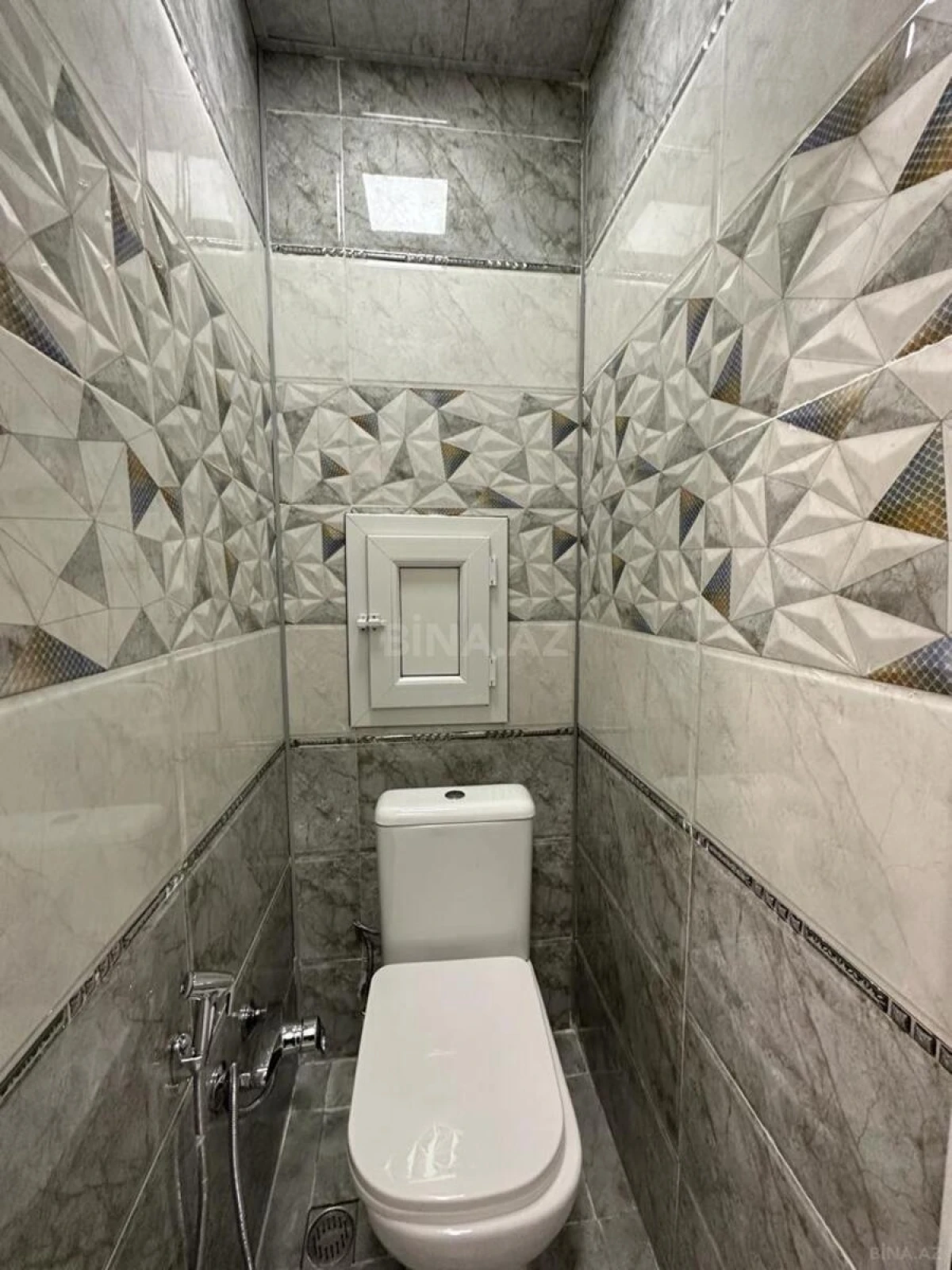 Satılır 2 otaqlı mənzil 55 m²