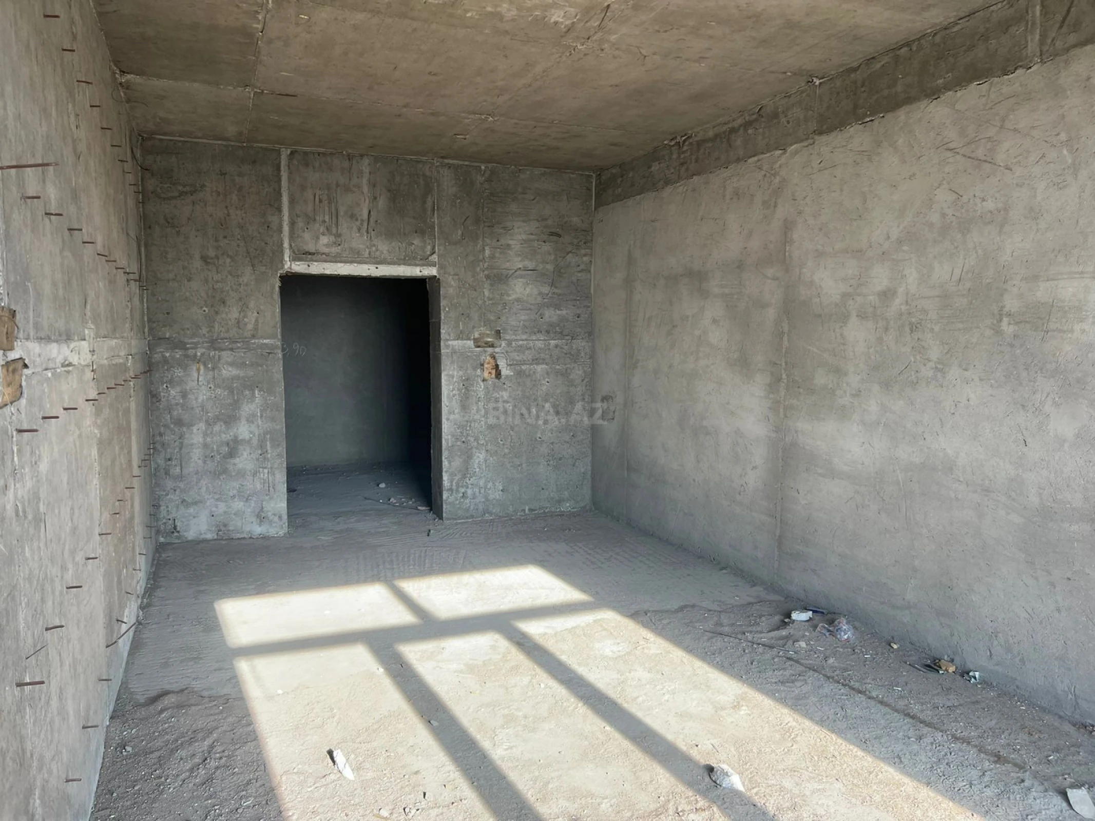 Satılır 3 otaqlı mənzil 152 m²